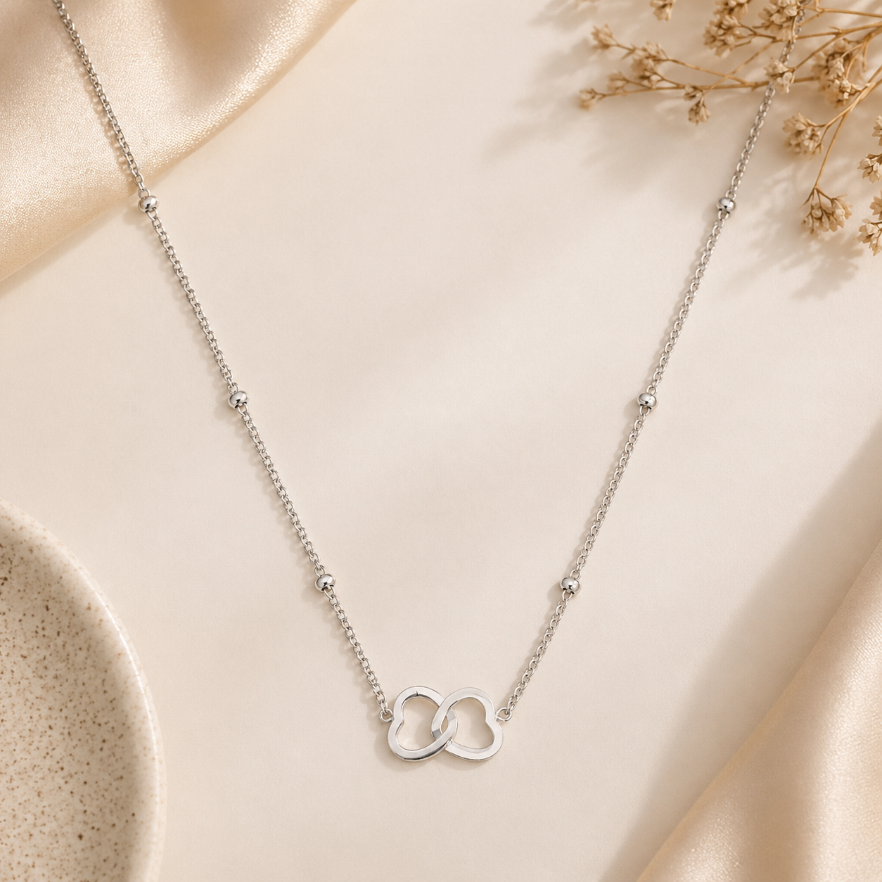 Amour Necklace