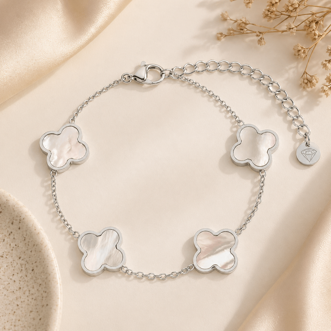Pearl Clover Chain